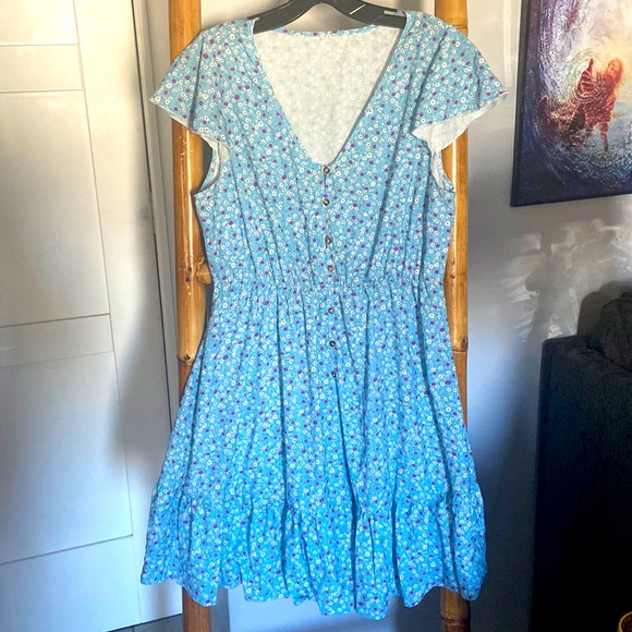 Dresses & Skirts - Spring Blue Flower Cap Sleeve Dress SZ LARGE